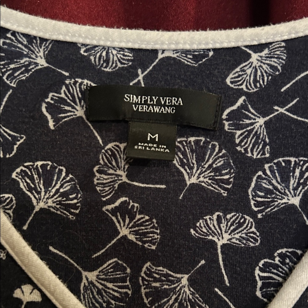 Vera Wang Navy and White Floral Pajama Set Size M - Picture 4 of 12